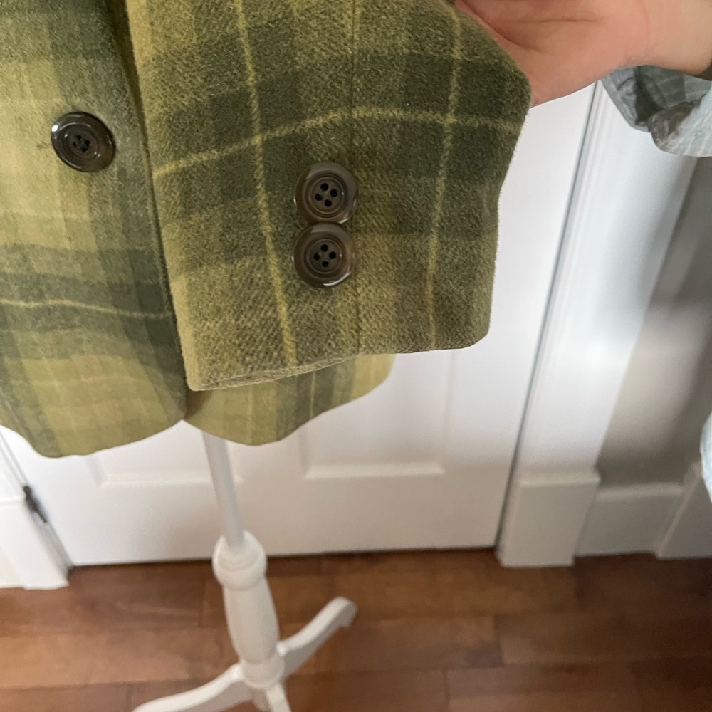 Gorgeous wool jacket in a beautiful green and cream palate ..